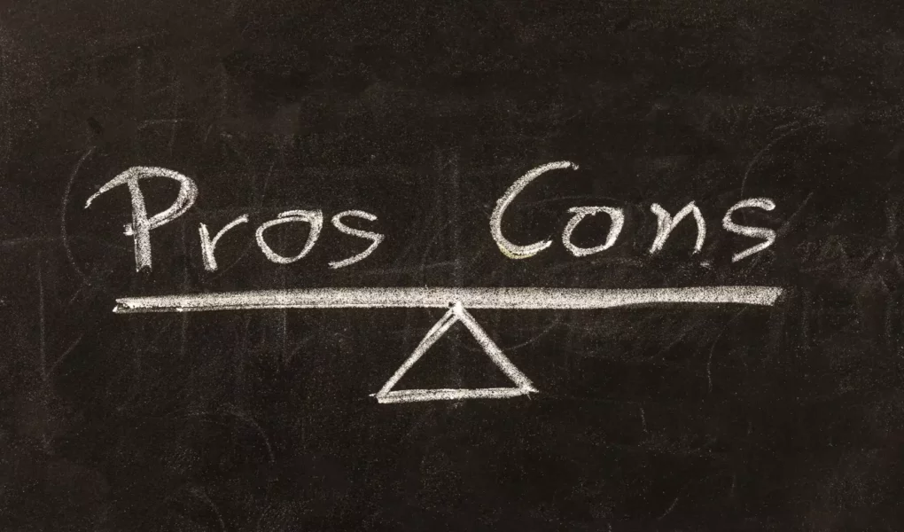 pros-contra-cons-concept-empty-list-on-blackboard